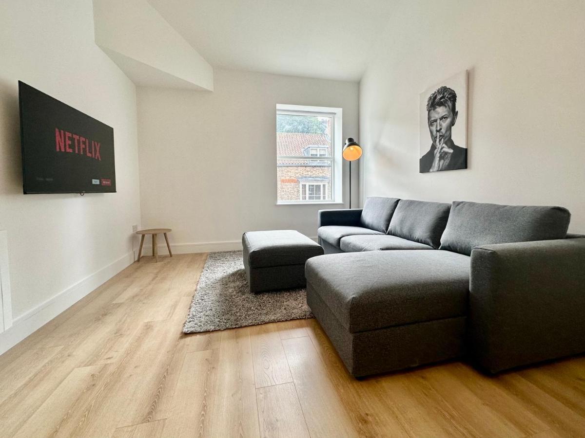 Fountain Apartment No 1 With Free Parking Йорк Екстериор снимка